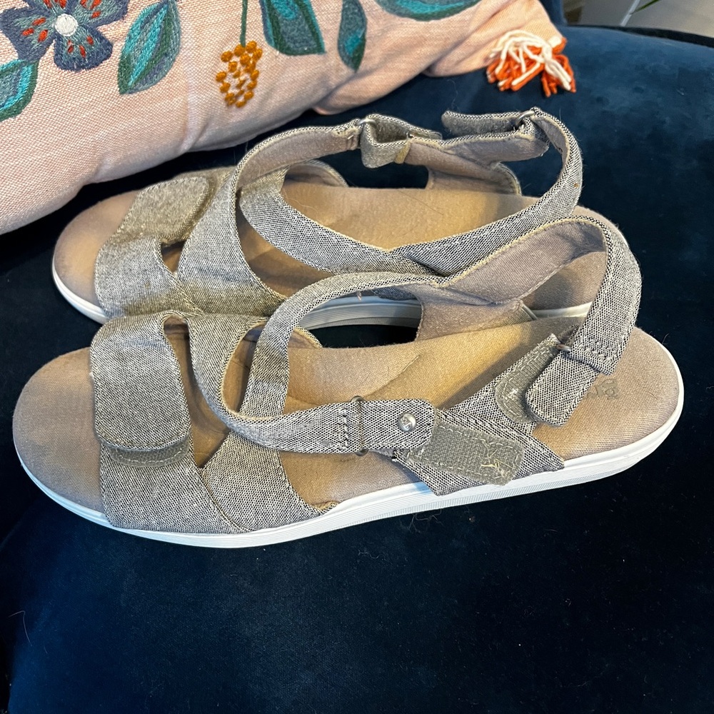 Grasshoppers Gray Women's Sandals